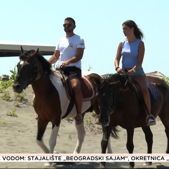 More, zalazak sunca i jahanje konja - evo GDE možete iskusiti ovu idilu (VIDEO)