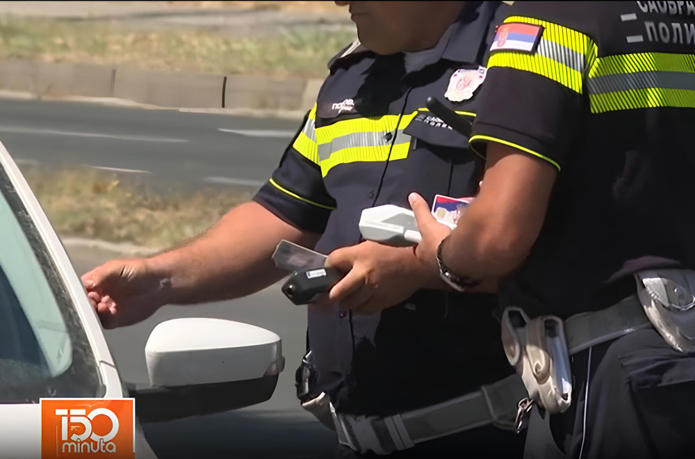 Saobraćajna policija dobija NOVE UREĐAJE: Sadrže sve podatke o vozilima i PREKRŠAJIMA, a evo KAKO će se PLAĆATI KAZNE