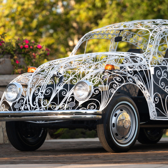 Nije milje vaše bake: Ova jedinstvena Volkswagen "BUBA" SA "ČIPKANOM" KAROSERIJOM možda može biti vaša?