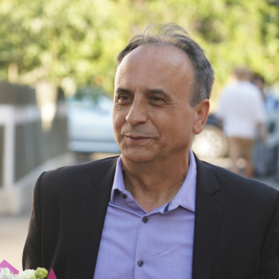 "Morali su članovi benda da mi nađu tekst" Beki Bekić ispričao anegdotu sa nastupa - zaboravio reči SVOJE PESME, a publika insistirala BAŠ NA TOJ