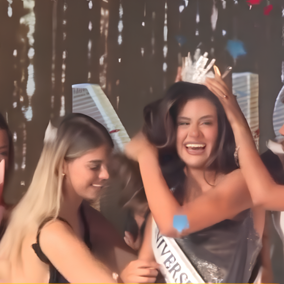 Nikolina Vujčić iz Čikaga je nova mis Srbije: Medicinska sestra predstavljaće našu zemlju na Miss Universe