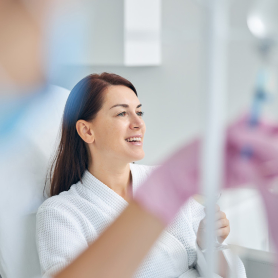 Šta je vitaminska infuzija i zašto se ne radi bez lekarske procene