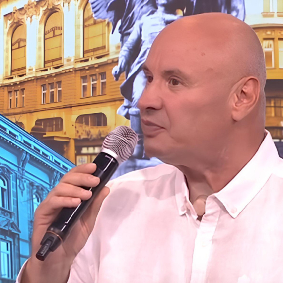 GUBITAK GLASA I PROMUKLOST SU BILI PRVI SIMPTOMI! Duško je imao RAK GRLA, zbog čega je ponovo učio da priča i jede