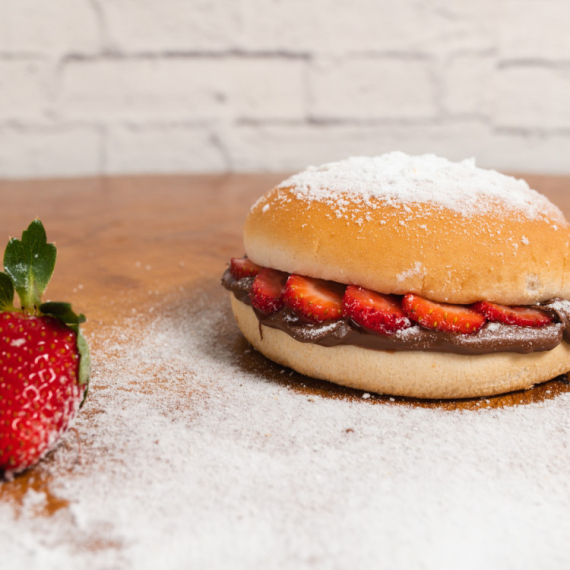 Čoko burger, bend i zabava za najmlađe: Šta probati na Burger festu ovog vikenda?