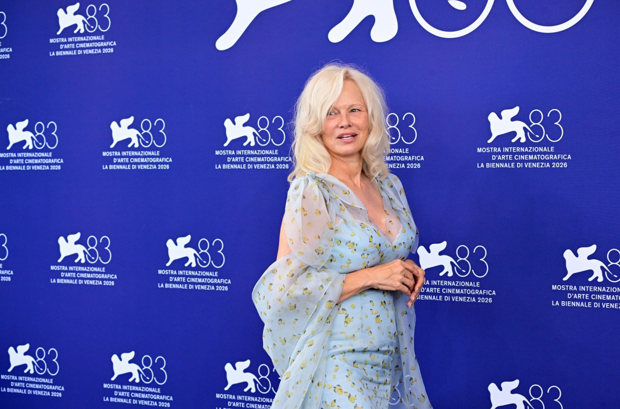 Pamela Anderson zablistala u Veneciji bez trunke šminke: Njene iskrene reči o bolesti dirnule mnoge
