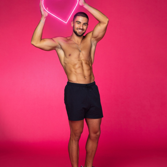 Love Island Adria je krenuo na platformi Voyo i Prvoj,a već su se dogodili prvi uzbudljivi obrti!
