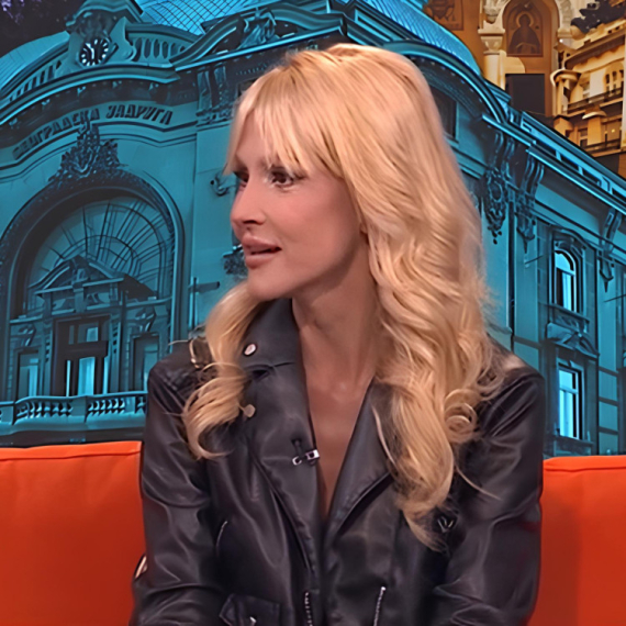 "Dijana Erski mi je pomogla da očeličim svoje samopouzdanje!": Iva Štrljić o ulozi u seriji "Igra sudbine: Letnje šeme za probleme!"
