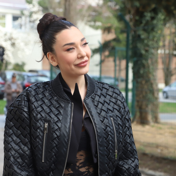 „Na leđima imam mamine oči“: Sanja Vučić otkrila značenja svojih tetovaža, pa priznala zbog čega jednu želi da skine
