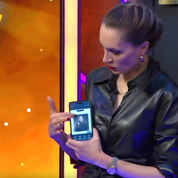 Šta bi veštačka inteligencija PROMENILA na Jeleni Gavrilović? Jagodice i nos nikako, ali o OVOME bi trebalo da razmisli?!