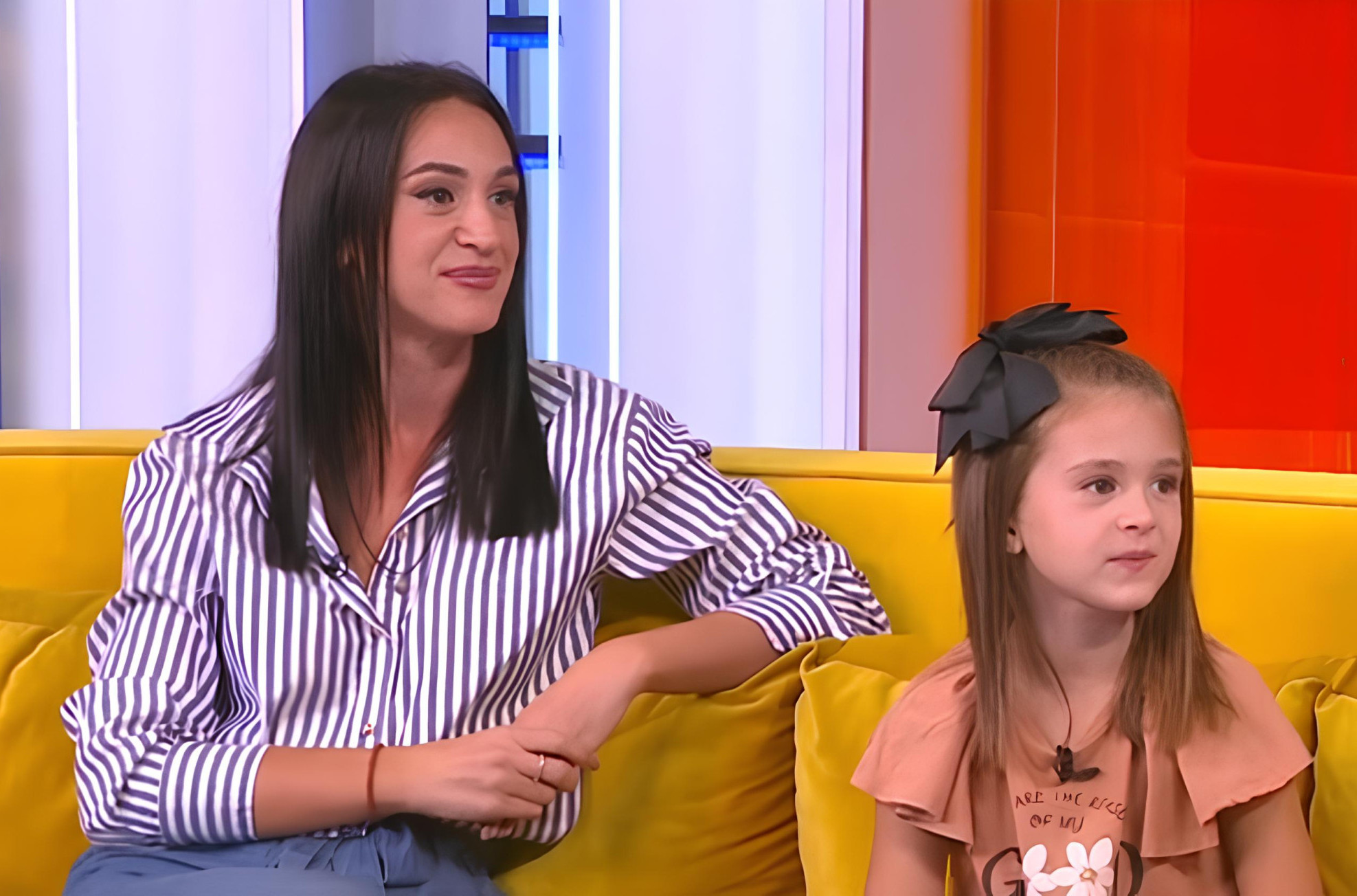 Danima su pešačile kroz šume, kupale se na DIVLJIM VODOPADIMA i u okeanu! Mama i ćerka (7) otkrivaju kako je izgledalo HODOČAŠĆE kroz Španiju