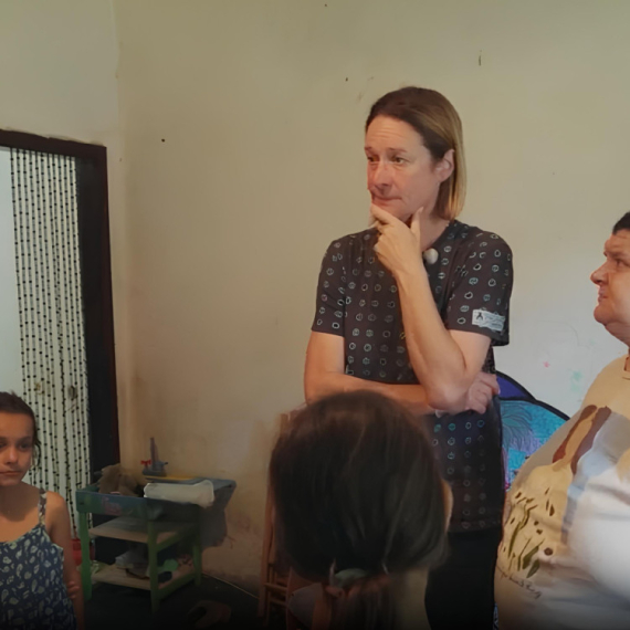 Radna akcija sa Tamarom - Subota, 26. septembar - Mala, radnička baraka postala je pravi dom za porodicu Zulfikari