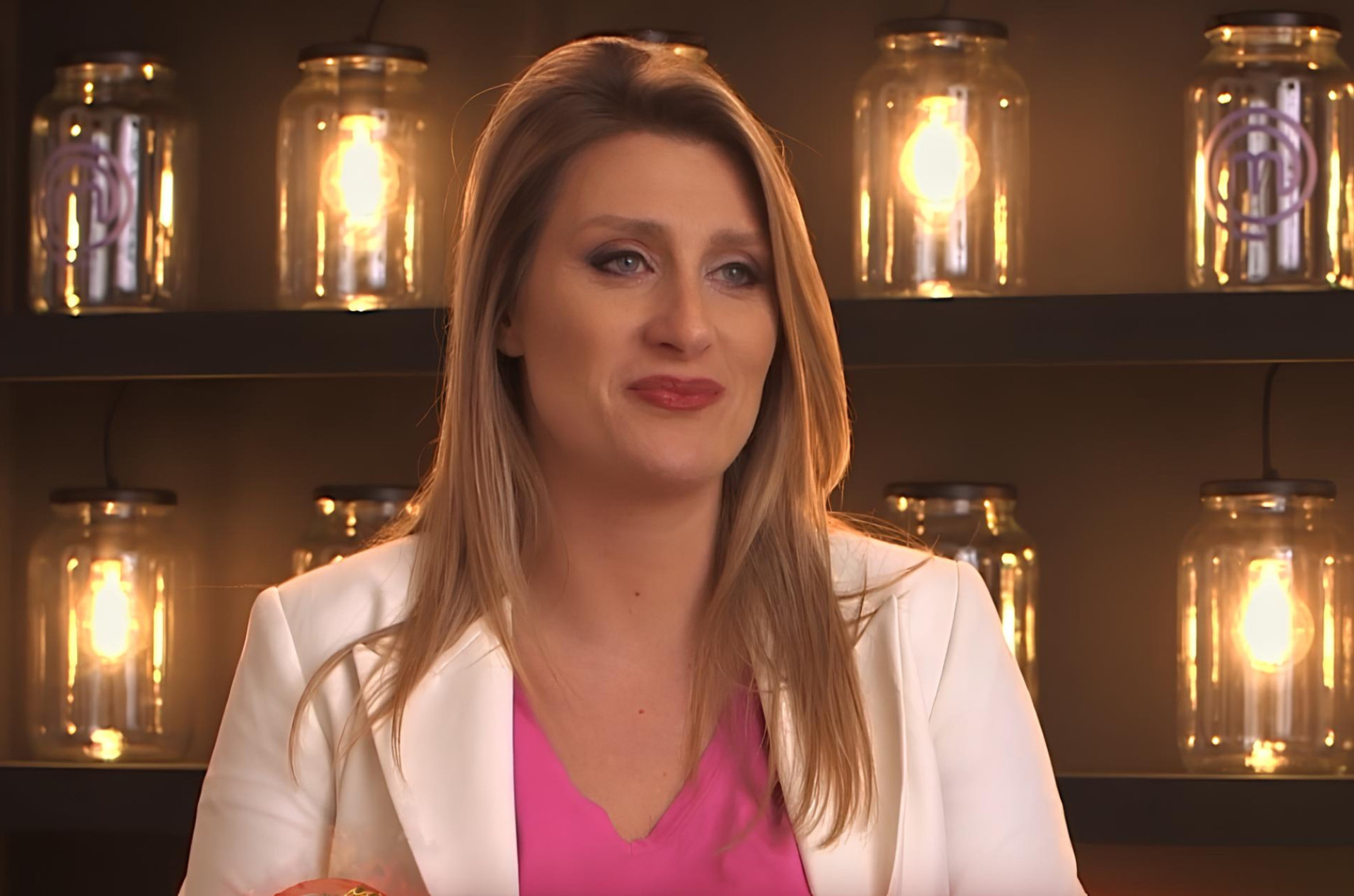Bojana iskrena: “Ulaze protivnici u crnim keceljama i ja se osećam super…”