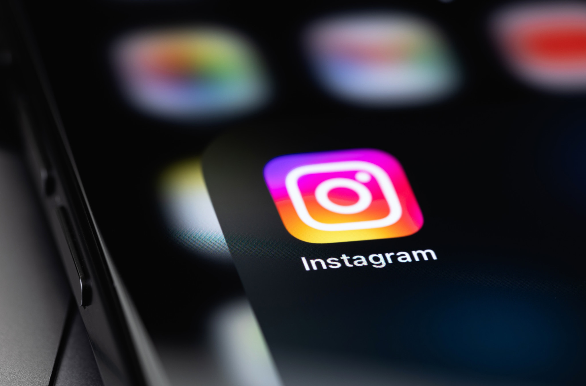 Instagram lansirao NOVU FUNKCIJU, a reakcije su podeljenje! Neki je doživljavaju i ponižavajućom!