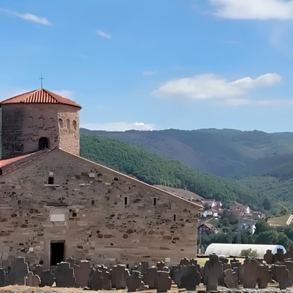 Ova zadužbina Nemanjića je KOLEVKA SRPSKE SREDNJOVEKOVNE DRŽAVNOSTI: Petrova crkva u Novom Pazaru PRKOSI VEKOVIMA (VIDEO)