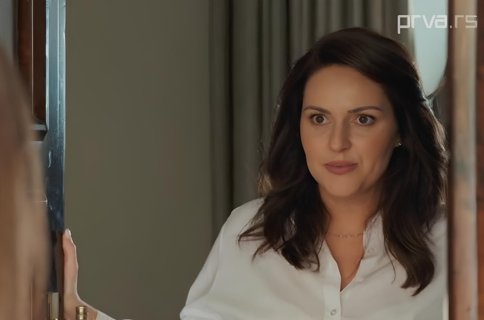 Igra sudbine: Bogatstvo ima cenu - Četvrtak, 1. oktobar - Stiže nepoznata gošća! Marijana je šokirana upadom!