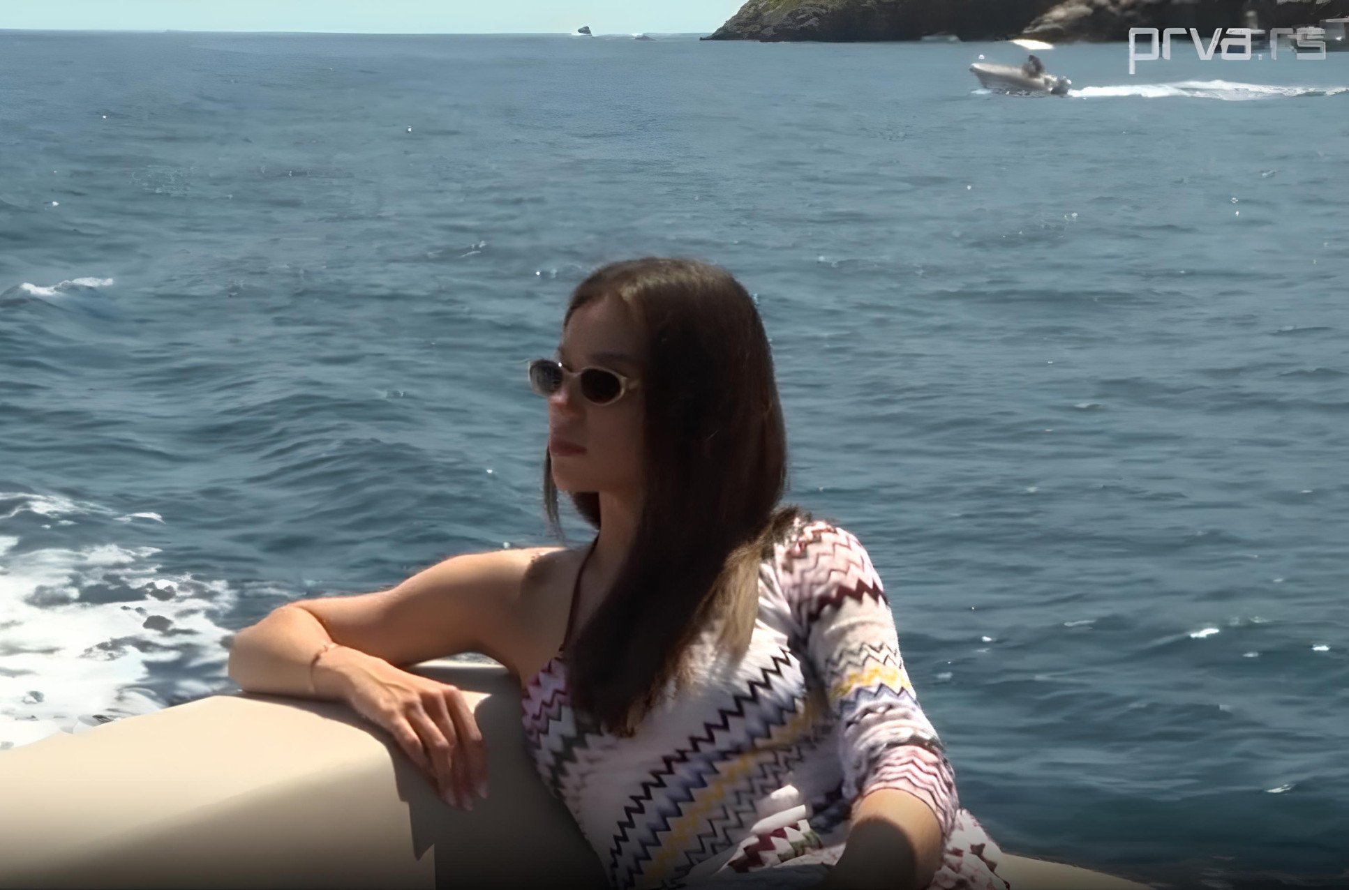 Breskvica otkrila koje KOLEGE NAJVIŠE VOLI da sluša, pa poručila: „NIKADA SREĆNIJA I NIKADA LEPŠA nisam bila!“ (VIDEO)