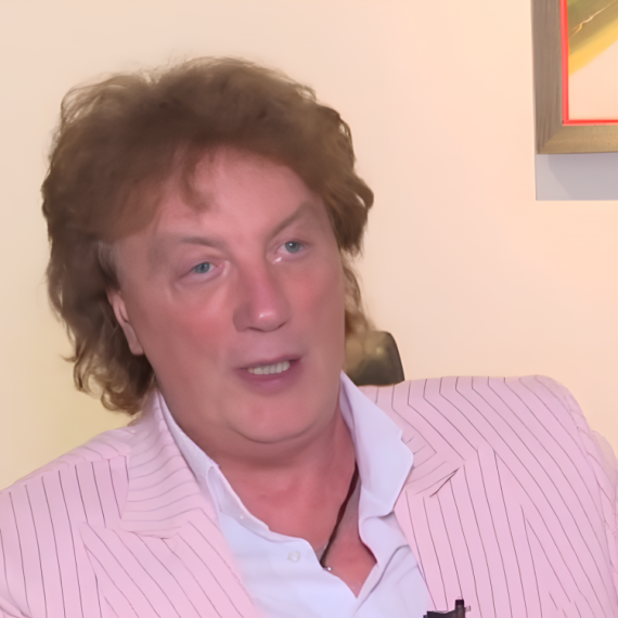 Tonči Huljić otkrio detalje odlazaka pevačica Magazina: "Sve je bilo dogovoreno!"