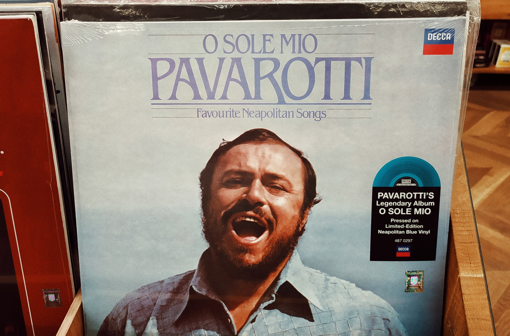 „Volim muziku i ne mogu da živim bez nje, niti bez svega što se oko nje događa!" Životna priča LUČANA PAVAROTIJA