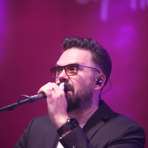 "PONEKAD MOZAK JEDNOSTAVNO BLOKIRA" Petar Grašo otkrio ŠTA mu se to nepredviđeno dogodi na koncertu