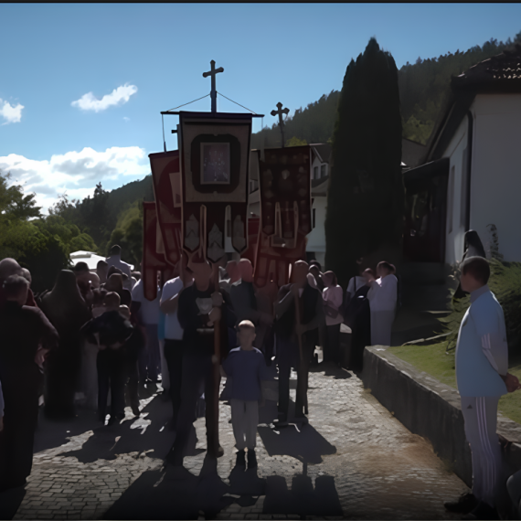 Časni krst iznad manastira Končul kod Raške: Simbol vere i putokaz za vernike (VIDEO)