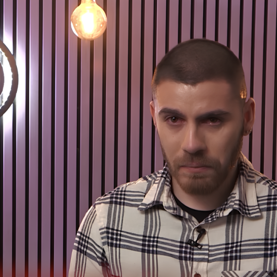 RASPLAKAO SE! “Ne mogu da glumim kao da me ništa ne dotiče više”