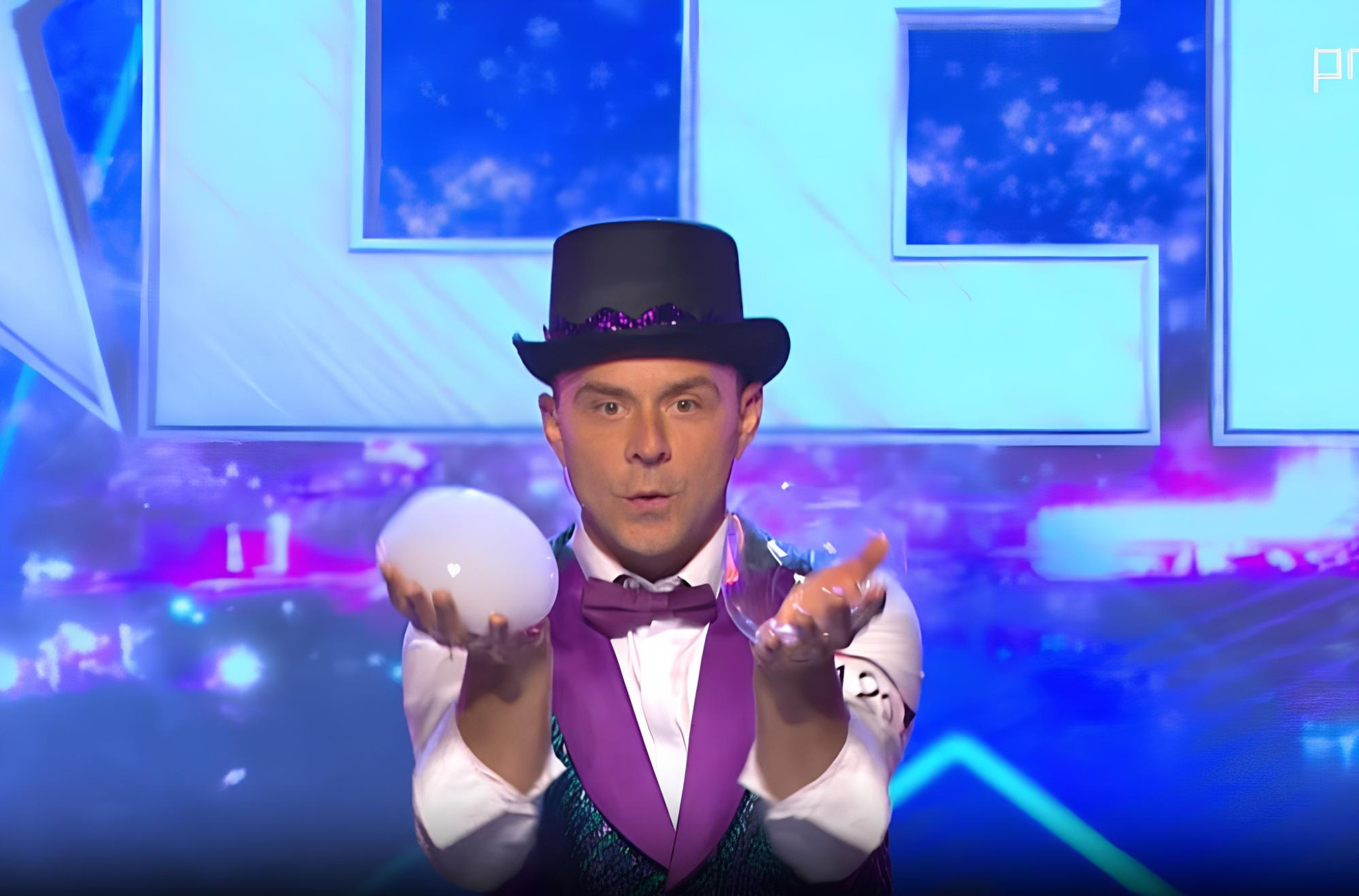 Ja imam super talenat – Šarmantni „Čovek mehurić“ svojim megazabavnim nastupom razgalio žiri: „Ulepšao si nam veče!“ (VIDEO)