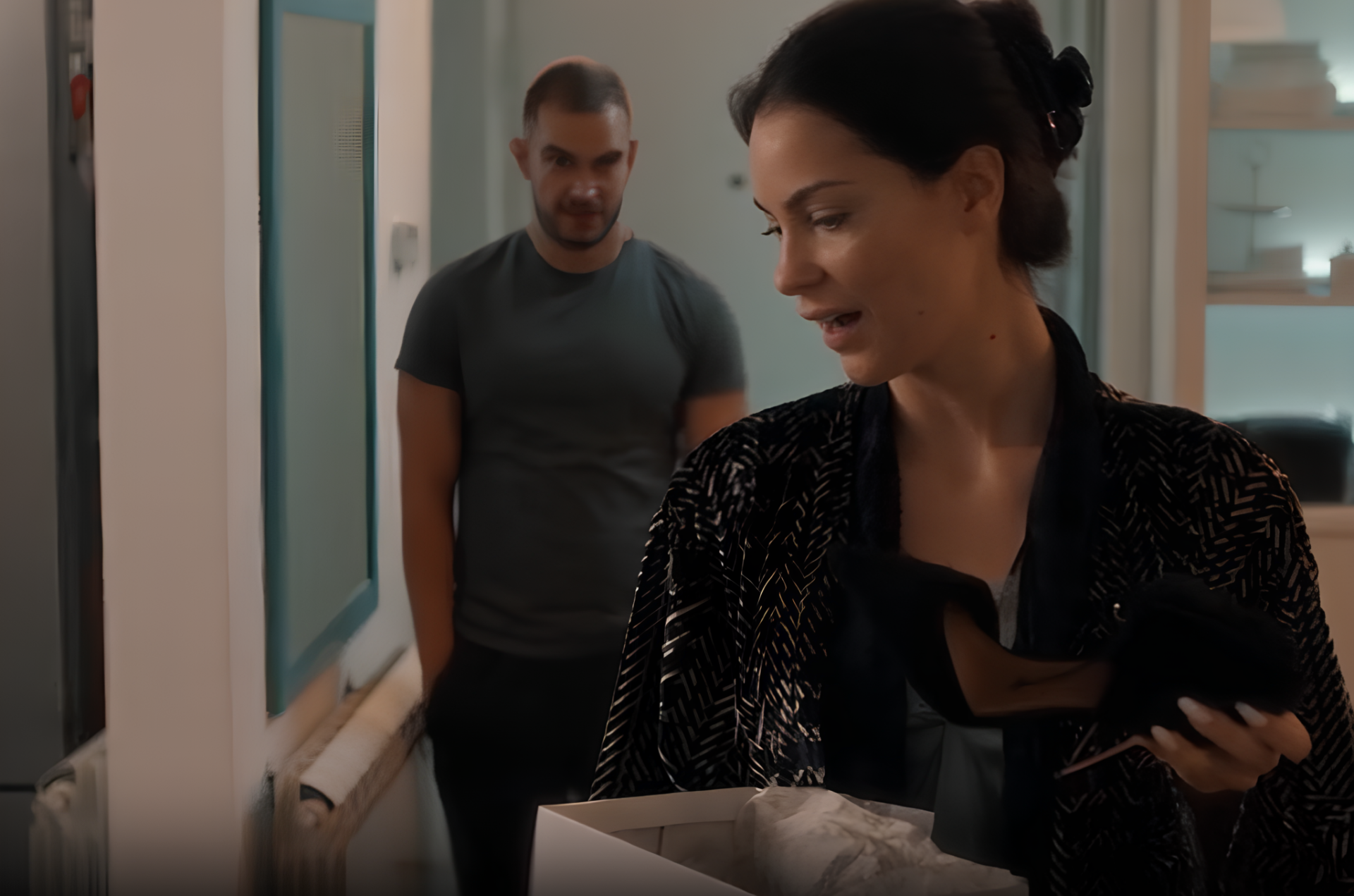 Zaklela se zemlja raju - Utorak, 20. oktobar - Iva ponovo pokušava da flertuje sa Vedranom