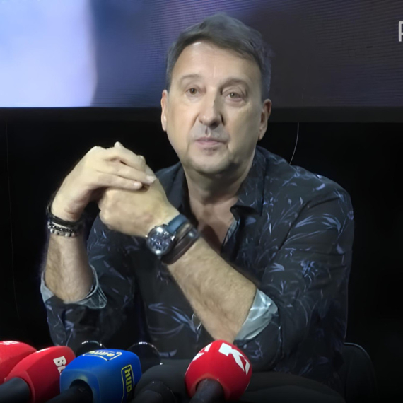 „Imam tu neku autorsku nesigurnost“: Sa kakvim se sve problemima Hari Varešanović suočava dok pravi novu pesmu? (VIDEO)