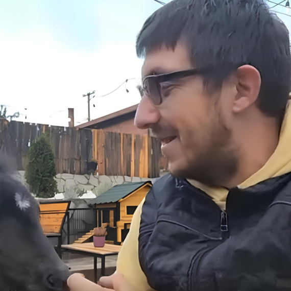 Bila je PROMRZLA I GLADNA! Pronašli su ždrebe usred šume i odmah potražili POMOĆ! Dobila je ime Zvezdana, a evo KAKO teče oporavak ove slatkice