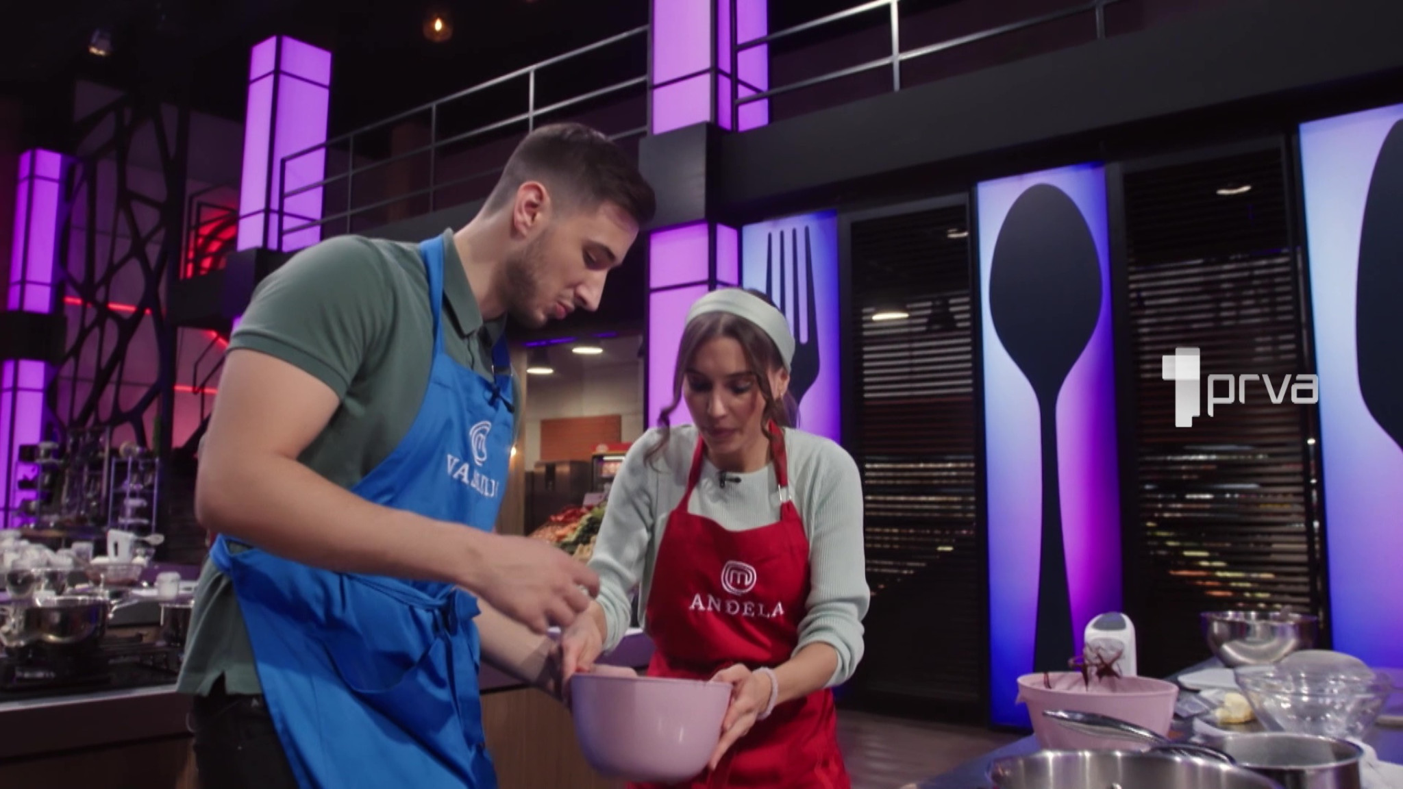 MasterChef Srbija - Petak, 23. oktobar - Do juče ljuti protivnici, danas će biti primorani da sarađuju!