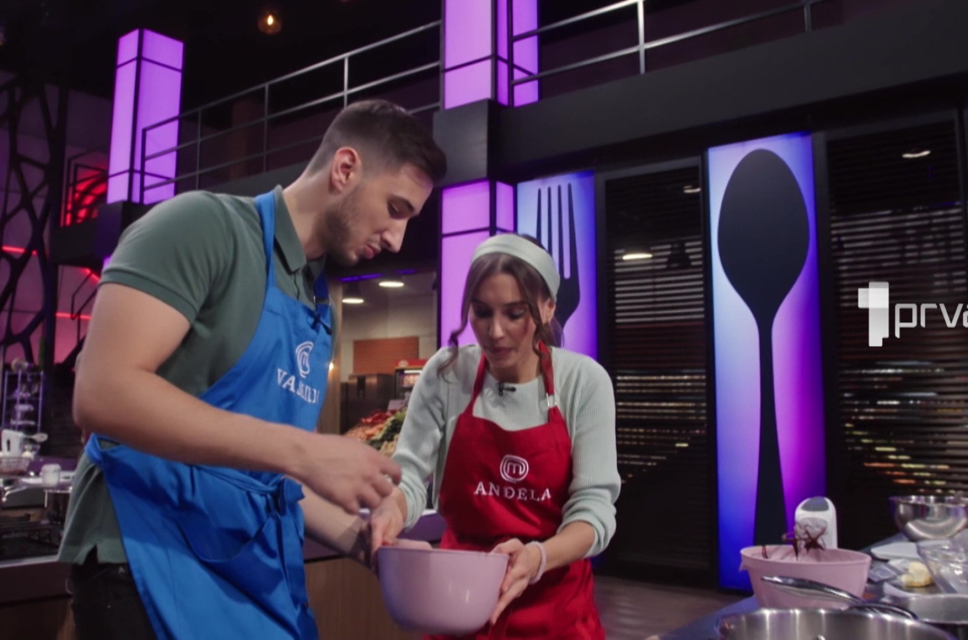 MasterChef Srbija - Petak, 23. oktobar - Do juče ljuti protivnici, danas će biti primorani da sarađuju!