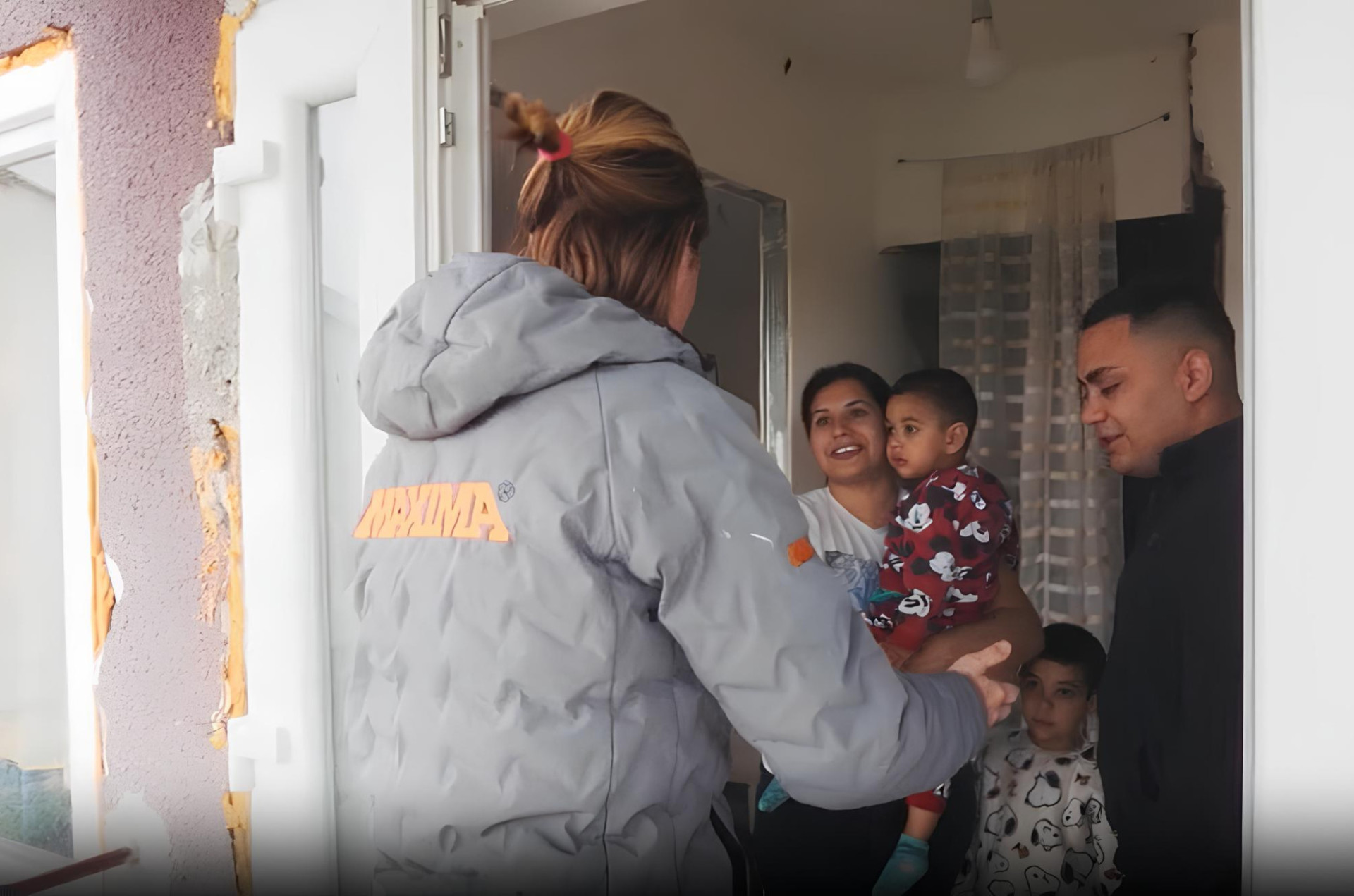 Radna akcija sa Tamarom - Subota, 24. oktobar – Kuća bez kupatila sa najlonima umesto prozora, postala je topli dom Ružice i Dragana i njihovih sinova