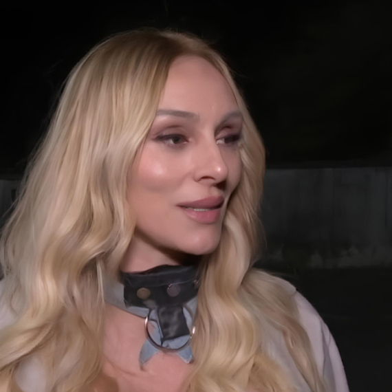 "MISLILI SU DA SAM SE UOBRAZILA" Anabeli je vid bio toliko OŠTEĆEN da nije prepoznavala ljude, a evo KAKO se oseća nakon operacija (VIDEO)