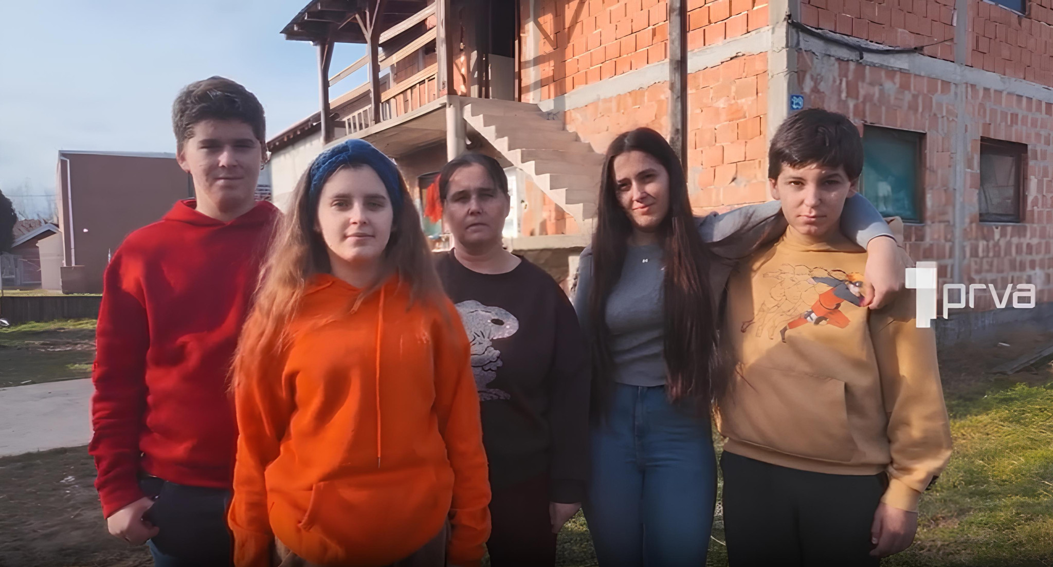 Radna akcija sa Tamarom - Subota, 31. oktobar - Tamarina ekipa je porodici Milojević renovirala kuću i dala priliku za bolji život