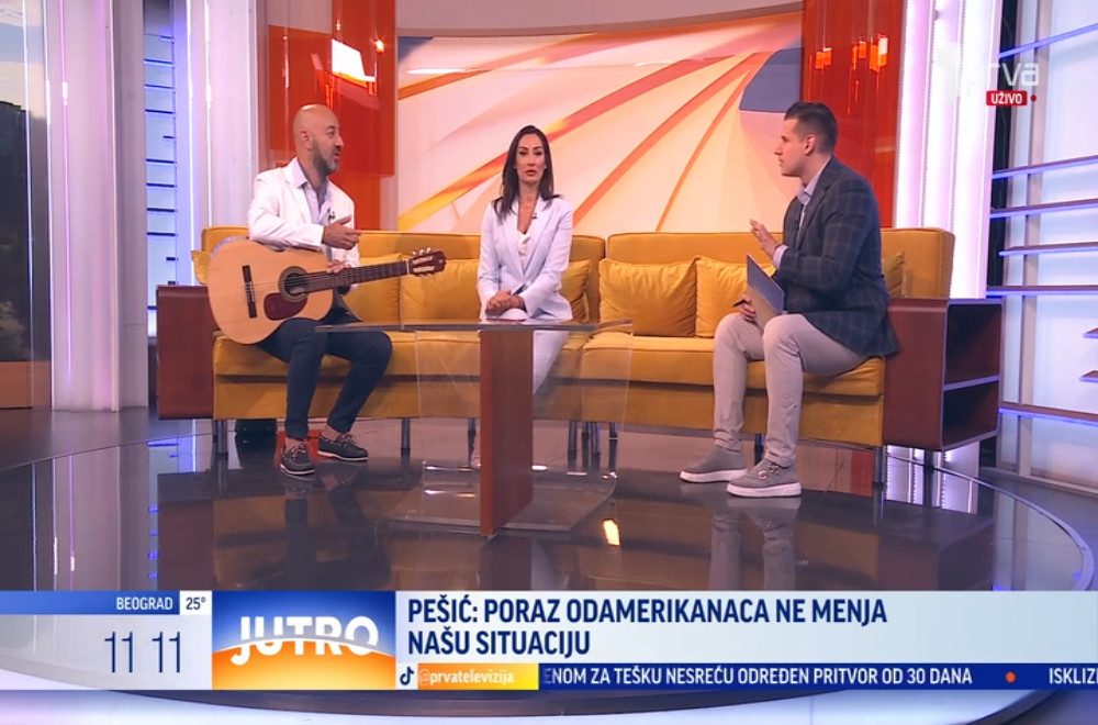 Operski pevači Ljubica Vraneš i Dragoljub Bajić nastupaju u Srpskoj kući, u Parizu