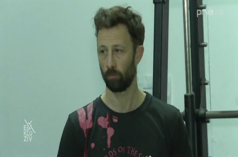 Šta radi francuski glumac u srpskoj prestonici? Arno Amber unapređuje glumačke veštine u Beogradu.