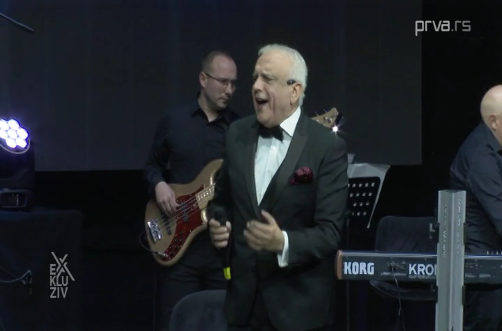 LJUBAV KAO ODGOVOR: Slavko Banjac muzičkim druženjem uveselio beogradsku publiku