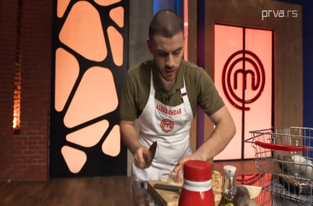 Aleksandar doživeo peh u kuhinji