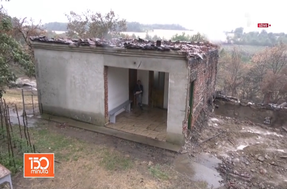 Vučina Arsenijević je u požaru izgubio sve što su on i njegovi preci sticali vekovima