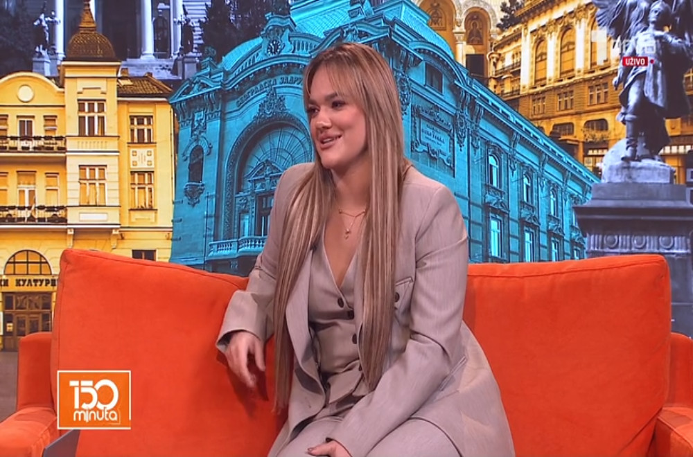 Pevačica danju u porodičnoj pekari mesi testo, a noću pesmom osvaja publiku