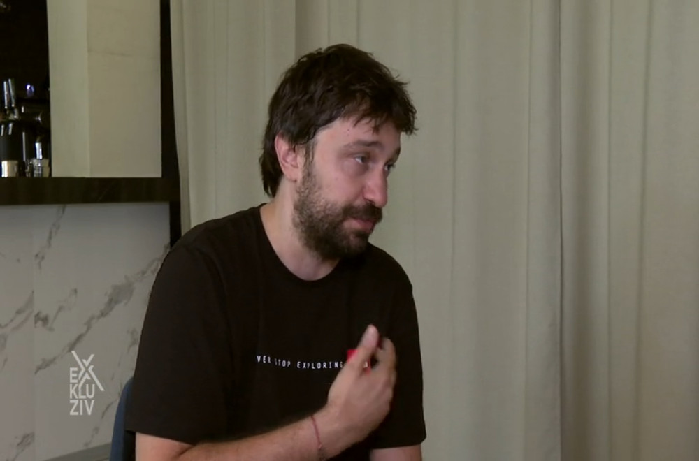 Da li vam Rade Ćosić liči na Marka Jarića?