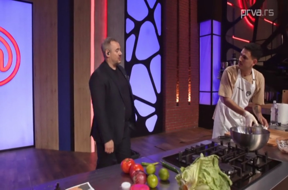 Vladimir se POSEKAO NA NOŽ: Takmičaru prst u zavoju