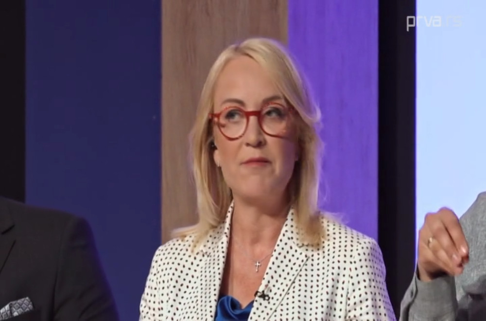 Ljubica proba Ivanovo jelo i odmahuje glavom: „Imamo još jedan problem...“