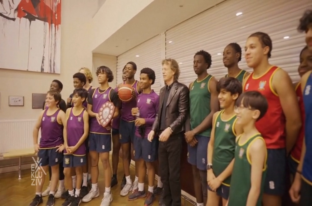 Mik Džeger posetio svoju srednju školu!