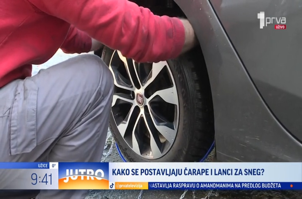 Čarape ili lanci za sneg - šta zaista pomaže na klizavim putevima i šta kaže zakon?