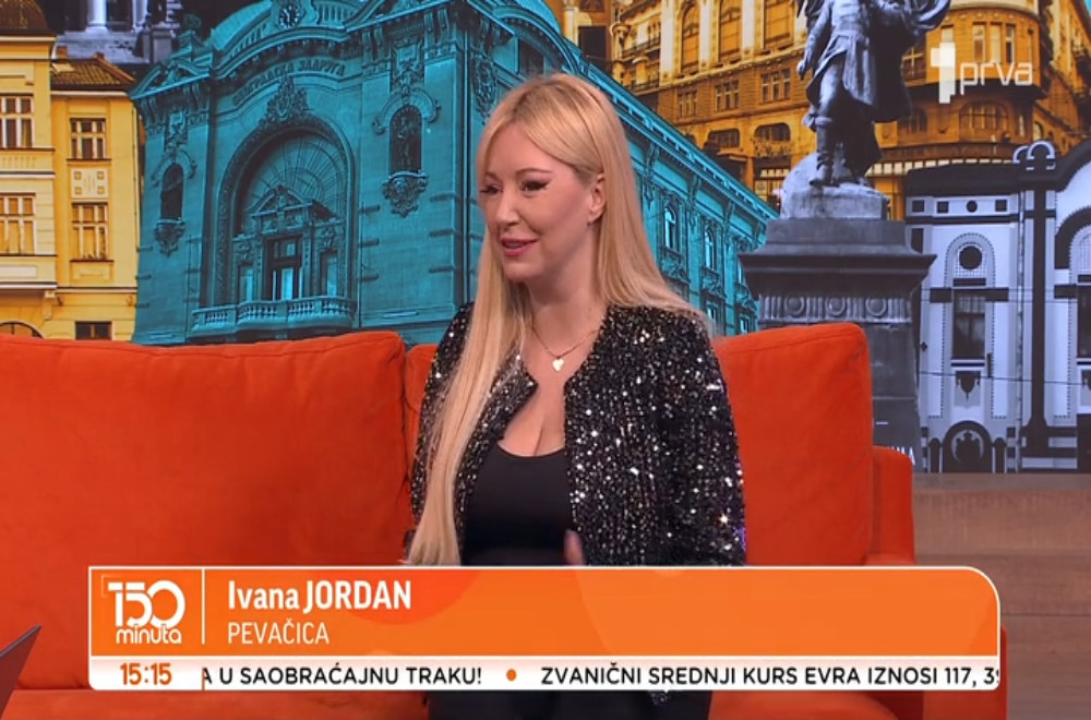 Sa samo devet godina komponovala je svoju prvu melodiju