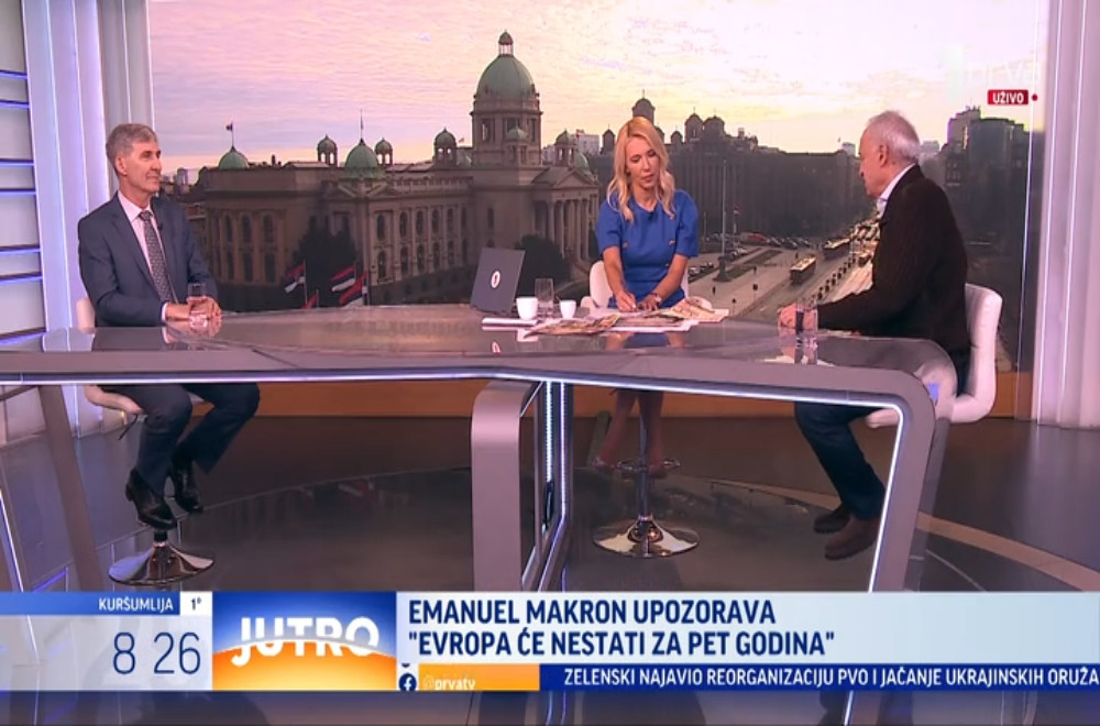 Prelistavanje štampe sa Ljubodragom Savićem i Miloradom Vučelićem