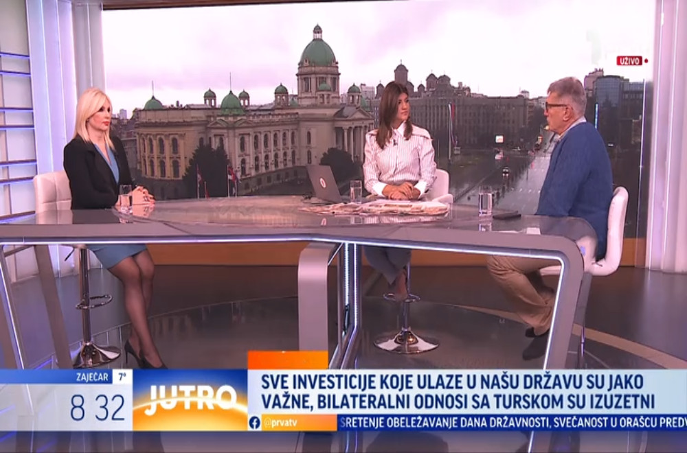 Prelistavanje štampe sa Zoranom Mihajlović i Vladimirom Vuletićem