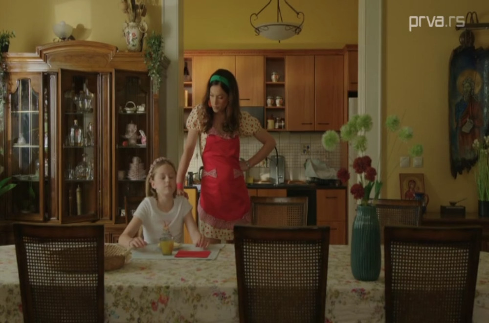 Dadilja sa sela - 26. epizoda: Mali Marko želi da Mica pređe da radi kod njega