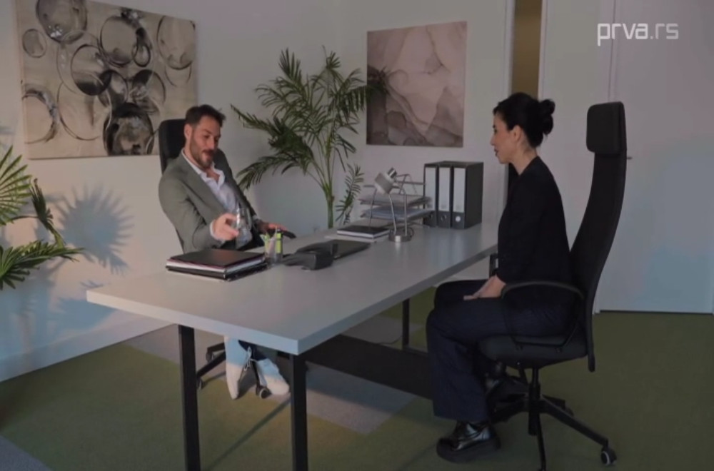 Igra sudbine - 1699. epizoda: "A šta ako pretpostavimo da je njena prethodna veza bila traumatična?"